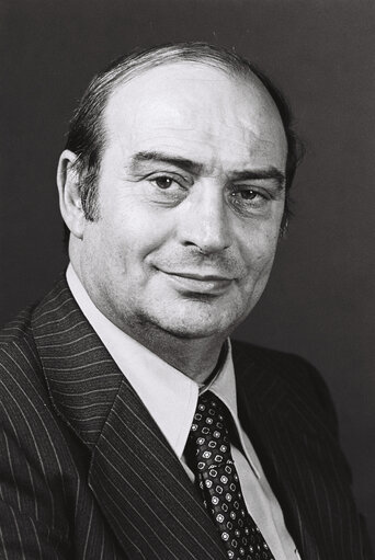 Zdjęcie 5: Portrait of MEP Antonino BUTTAFUOCO