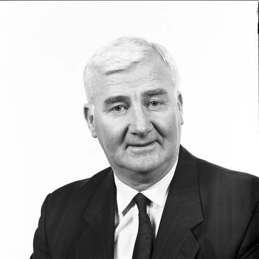 Portrait of James FITZSIMONS MEP.