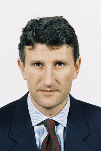 Foto 6: Portrait of MEP Philippe de VILLIERS