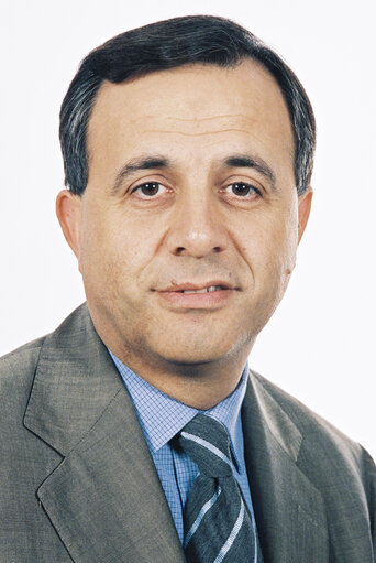 Portrait of MEP Roger KAROUTCHI