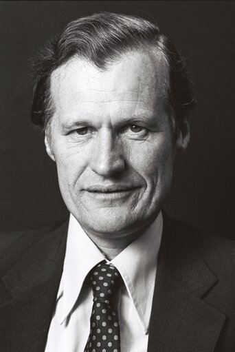 Fotografi 6: Portrait of MEP David A. HARRIS