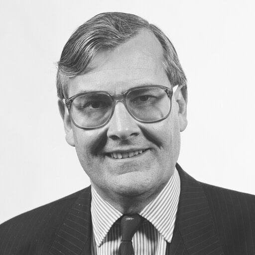 Fotogrāfija 3: Portrait of MEP Antony SIMPSON