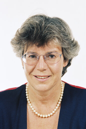 Photo 1: Portrait of MEP Barbara WEILER