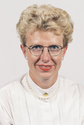 Portrait of MEP Karin RIIS-JOERGENSEN