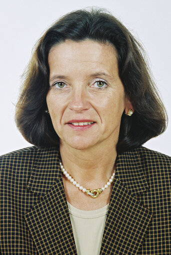 Portrait of MEP Christa KLASS