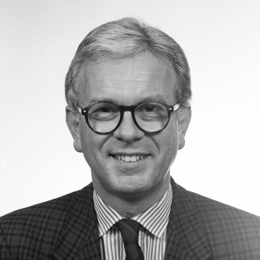 Portrait of MEP Hans Gert POETTERING