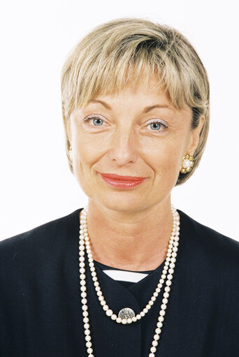 Zdjęcie 8: Portrait of Francoise GROSSETETE MEP