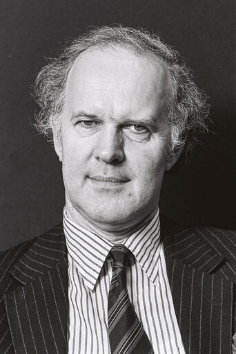 Fotografi 25: Portrait of MEP James MOORHOUSE