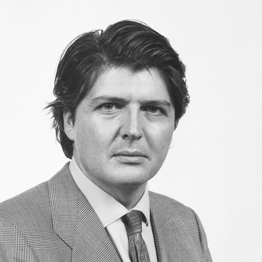 Fotogrāfija 9: Portrait of MEP Inigo MENDEZ DE VIGO