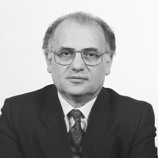 Portrait of MEP Aldo DE MATTEO