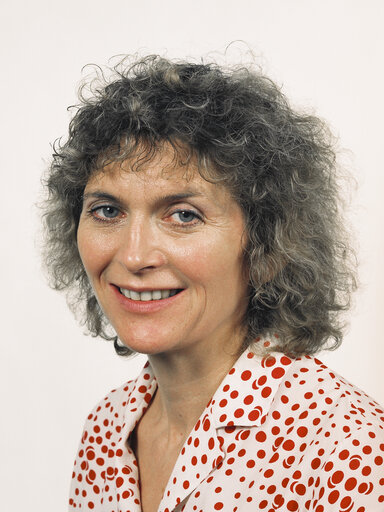 Photo 2 : Portrait of MEP Aline ARCHIMBAUD