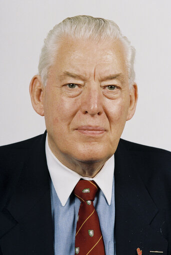 Photo 17 : Portrait of MEP Ian R K PAISLEY