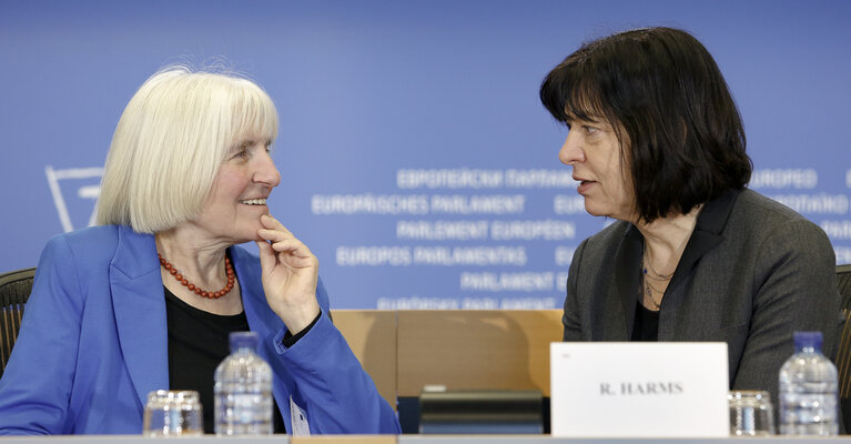 Fotografie 15: Press conference - Presentation of a new study on the cracks in the Belgian Nuclear Power plants