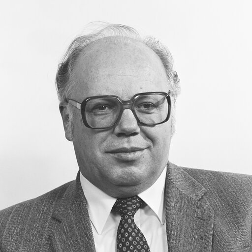 Zdjęcie 7: Portrait of MEP Horst SEEFELD