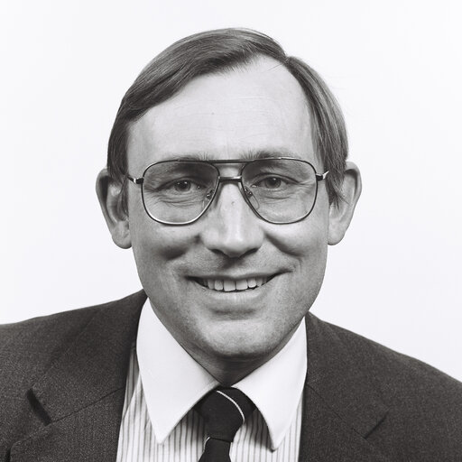 Zdjęcie 6: Portrait of MEP David M CURRY