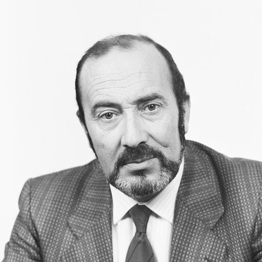 Fotogrāfija 10: Portrait of MEP Zenon Jose LUIS PAZ