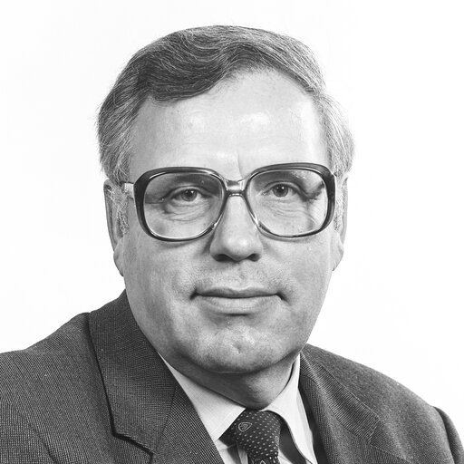 Suriet 9: Portrait of MEP Rudi ARNDT