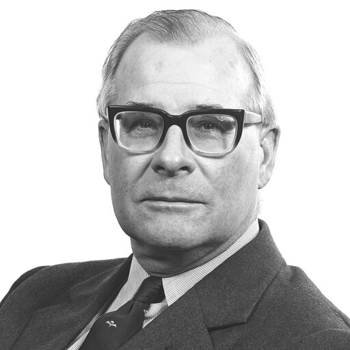 Portrait of MEP James W. SPICER