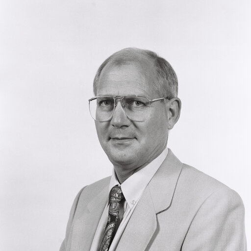 Fotografia 6: Portrait of MEP Wim VAN VELZEN