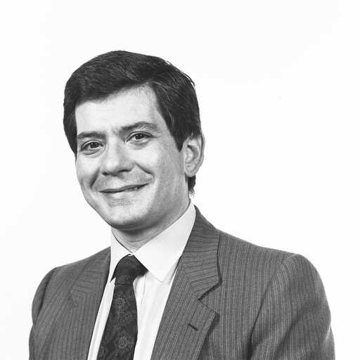 Photo 1 : Portrait of MEP Enrique BARON CRESPO