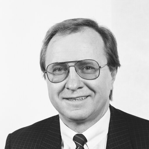 Valokuva 4: Portrait of MEP Heinz Fritz KOHLER