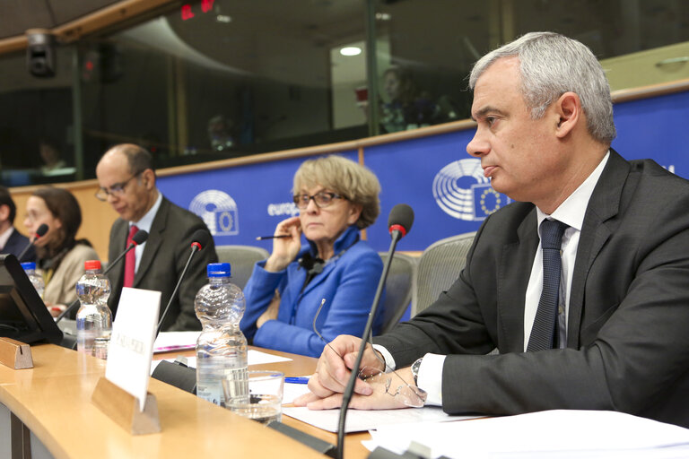 Fotografia 9: AFCO Committee meeting  ' The withdrawal of the United Kingdom from the European Union (Article 50 TEU) ' - Exchange of views on the state of play of the negotiations on Brexit, with the participation of the Parliament's coordinator for the negotiations on the UK withdrawal from the EU, and with a member of the Parliament's Brexit Steering Group