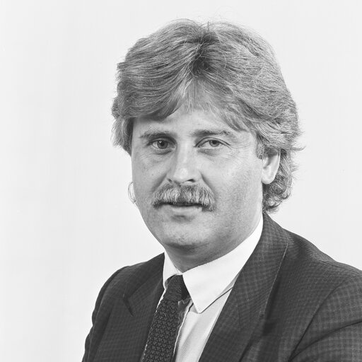 Portrait of MEP Elmar BROK