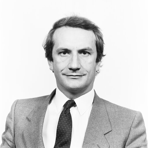 Φωτογραφία 3: Portrait of Heinz SCHREIBER MEP