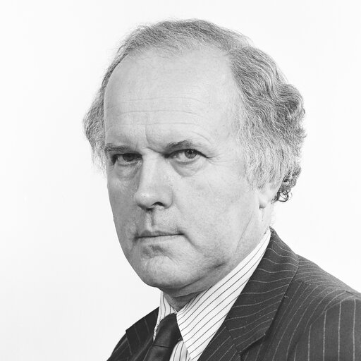 Fotografi 3: Portrait of MEP James MOORHOUSE