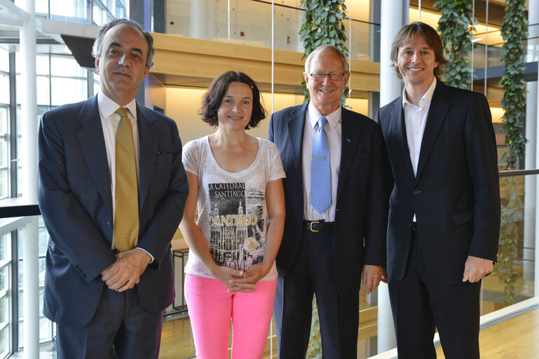 Fotografi 45: Intergroup : Ways if Saint James