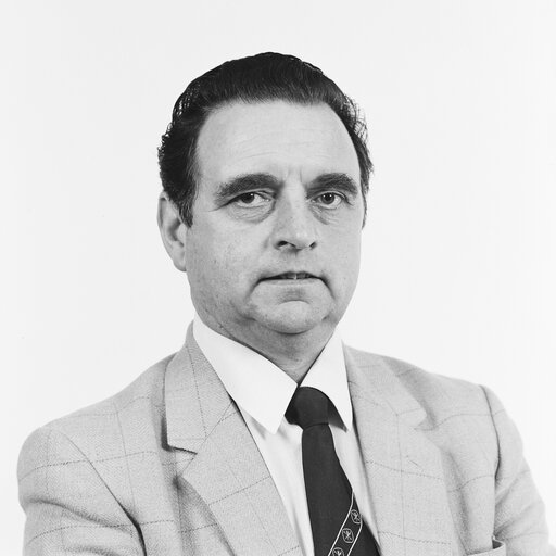 Portrait of MEP Michael N ELLIOTT