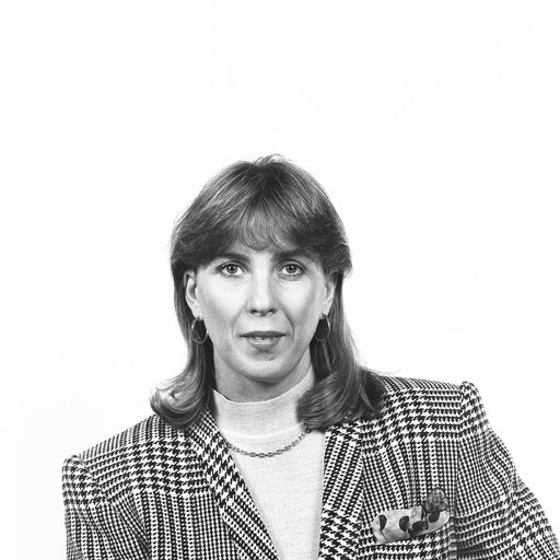 Portrait of MEP Lydie POLFER