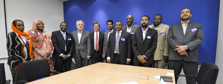 Valokuva 5: Mep's meet with a Group of Sudan Young Political Leaders