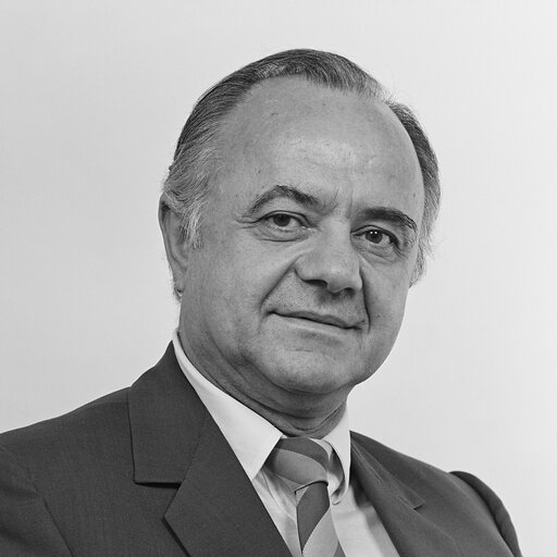 Foto 8: Portrait of MEP Nikolaos VGENOPOULOS