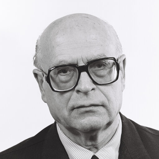 Photo 15: Portrait of MEP Pino ROMUALDI