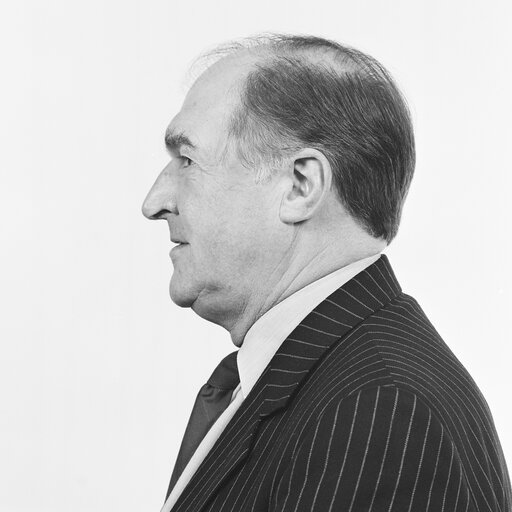 Fotografija 2: Portrait of MEP Lord Henri PLUMB