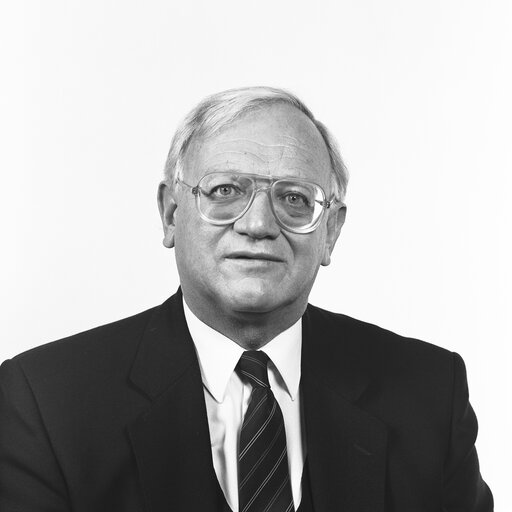 Φωτογραφία 6: Portrait of MEP Nicolas ESTGEN