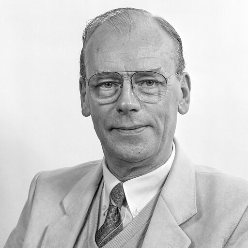 Valokuva 13: Portrait of MEP Willem J. VERGEER