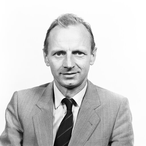 Fotagrafa 2: Portrait of Jorgen Brondlund NIELSEN MEP.