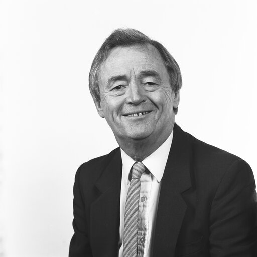 Fotografia 1: Portrait of MEP Alfred LOMAS