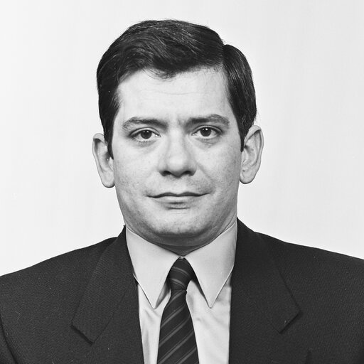 Φωτογραφία 3: Portrait of MEP Enrique BARON CRESPO