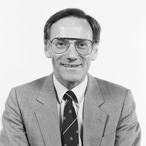 Fotogrāfija 4: Portrait of MEP Petrus CORNELISSEN