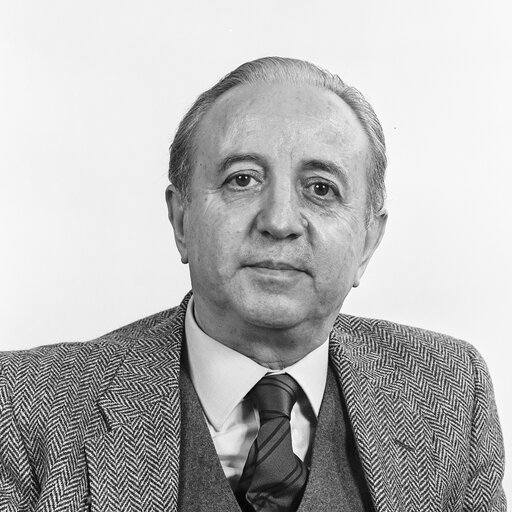 Photo 7: Portrait of MEP Mario SASSANO