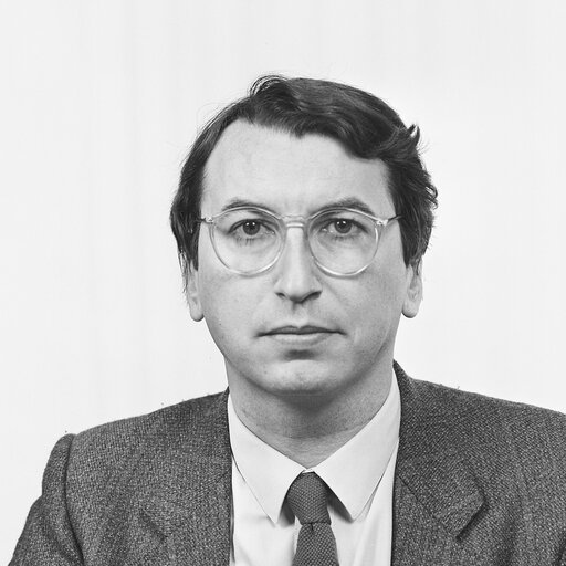 Fotogrāfija 5: Portrait of MEP Josep PONS GRAU