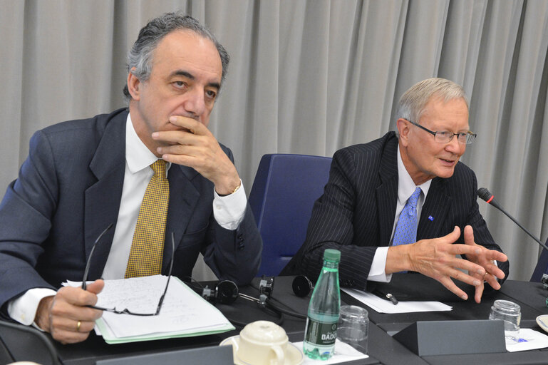 Fotografi 38: Intergroup : Ways if Saint James