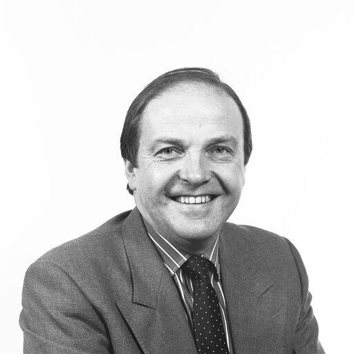 Portrait of MEP David MORRIS