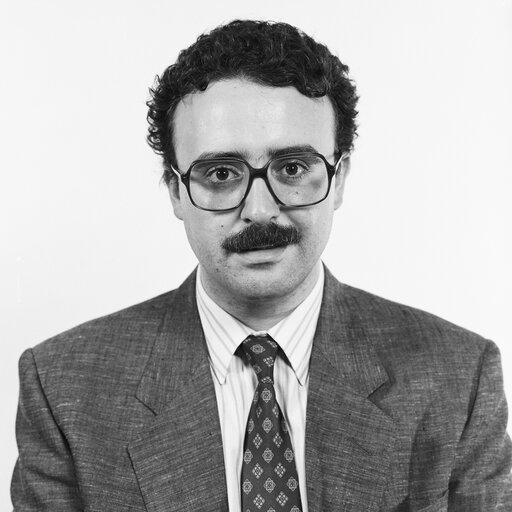 Φωτογραφία 10: Portrait of MEP Salvador GARRIGA POLLEDO