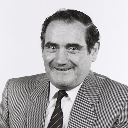 Portrait of MEP Gene FITZGERALD