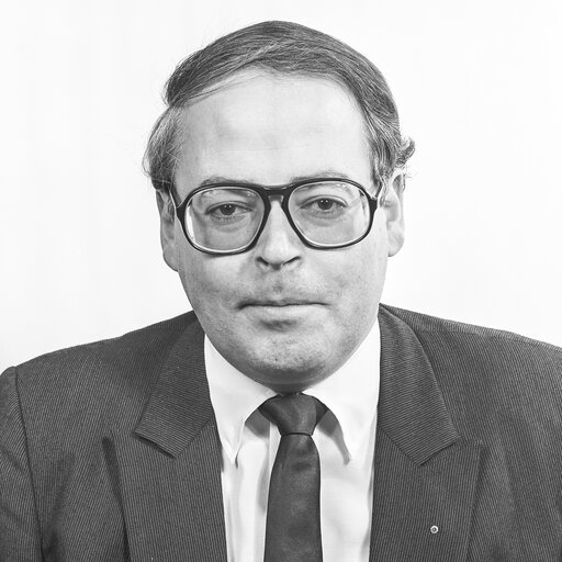 Valokuva 7: Portrait of MEP Jochen VAN AERSSEN