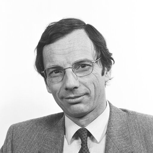 Foto 3: Portrait of MEP Gerard FUCHS